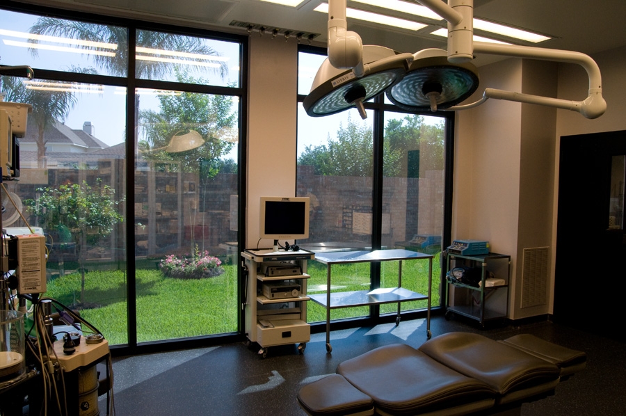The brightly lit interior of a South Shore Surgicenter medical room, located in Clear Lake, TX.